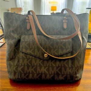 Michael Kors Black Pocketbook